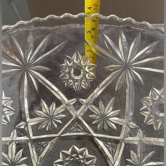 Anchor Hocking Star Of David Large Salad/Serving Bowl. 10.5”W x 3.75”H. - Picture 5 of 6